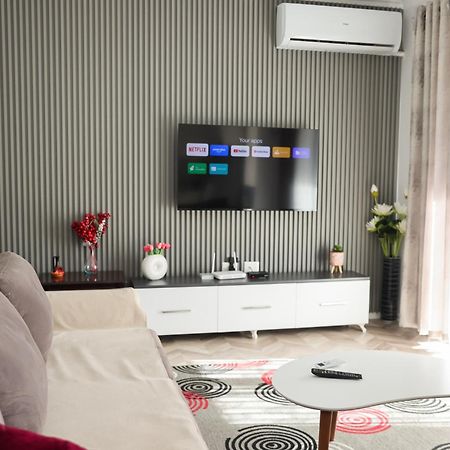 Family Apartment Тирана Екстериор снимка