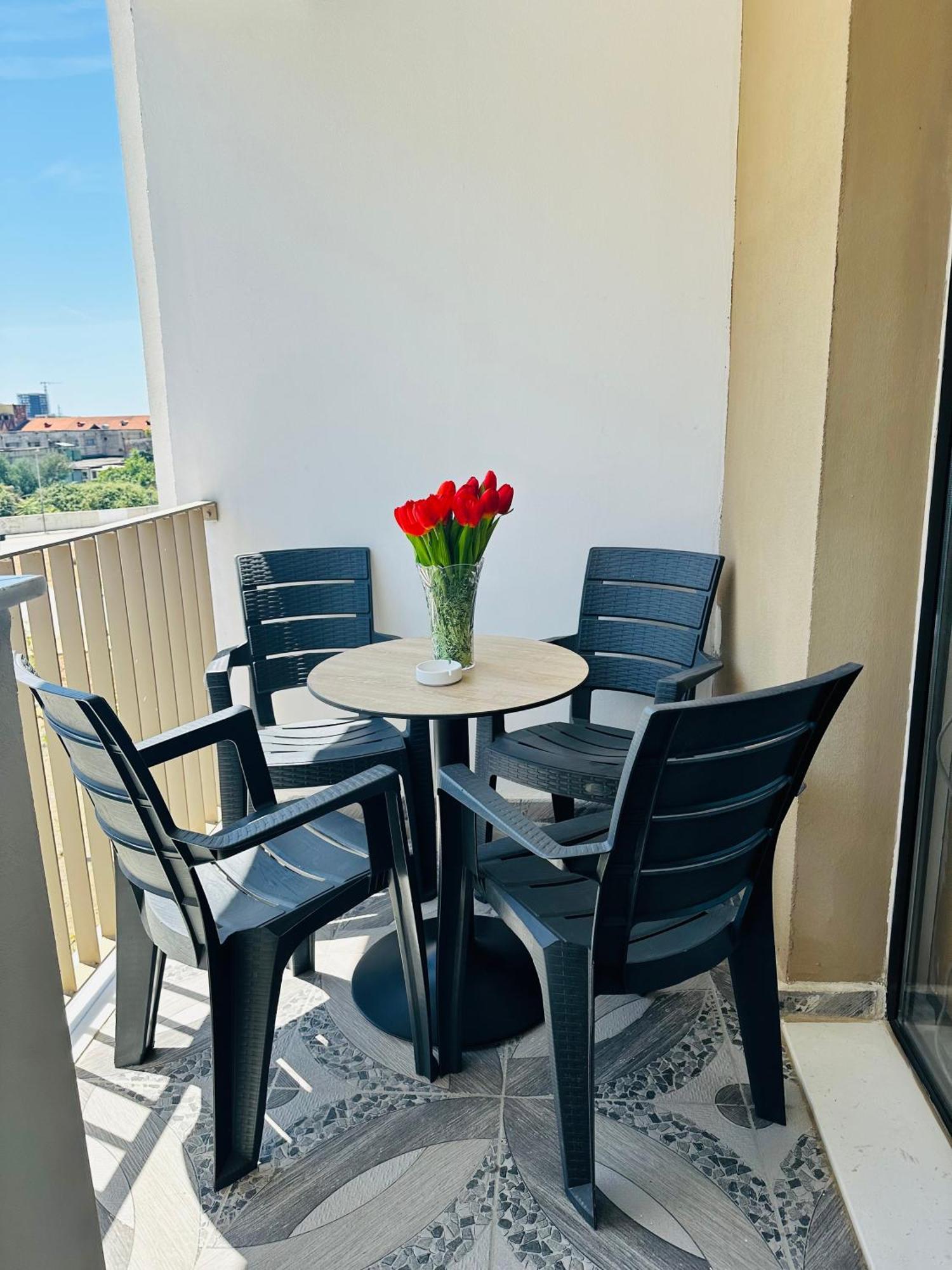 Family Apartment Тирана Екстериор снимка