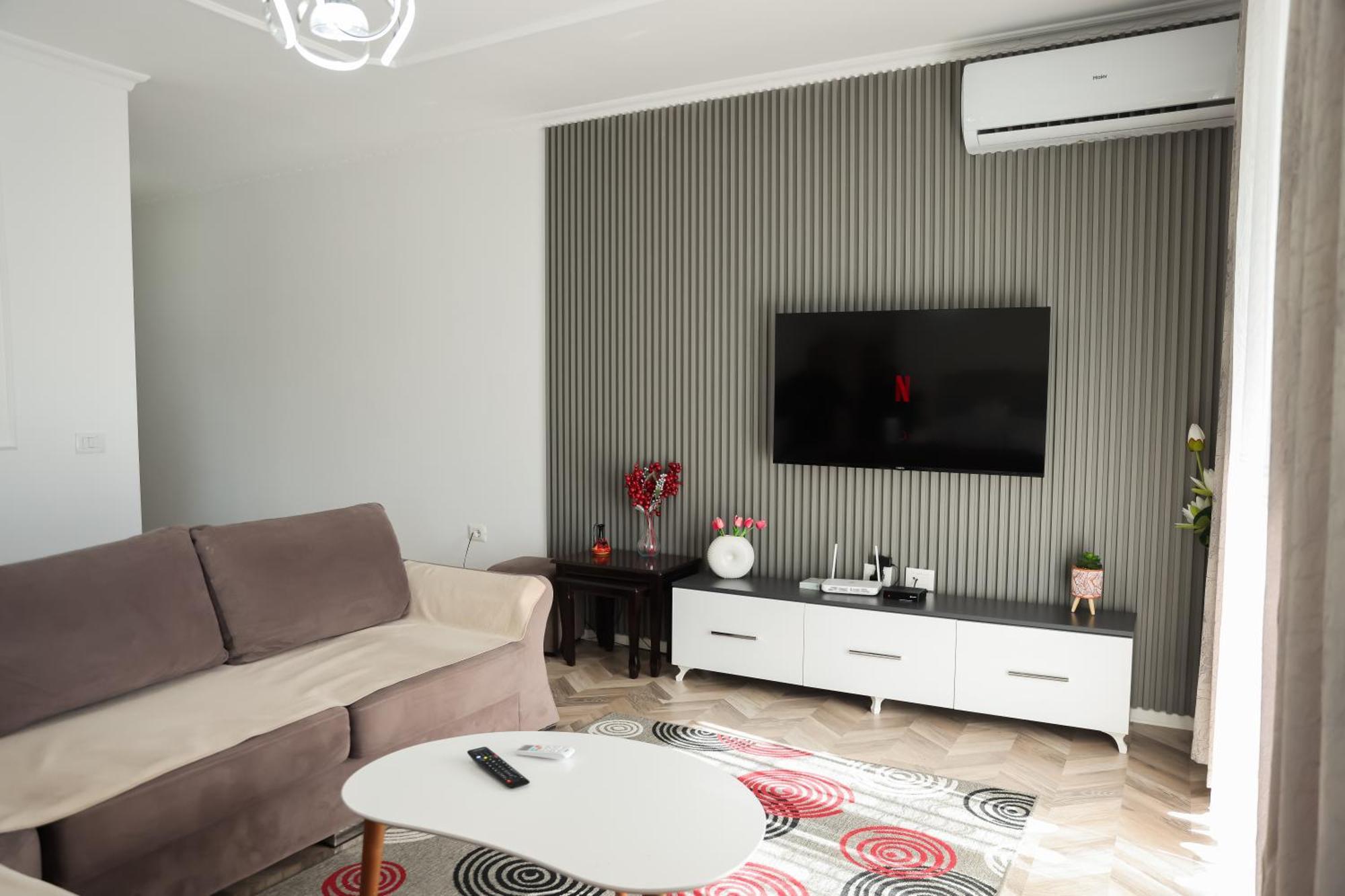Family Apartment Тирана Екстериор снимка