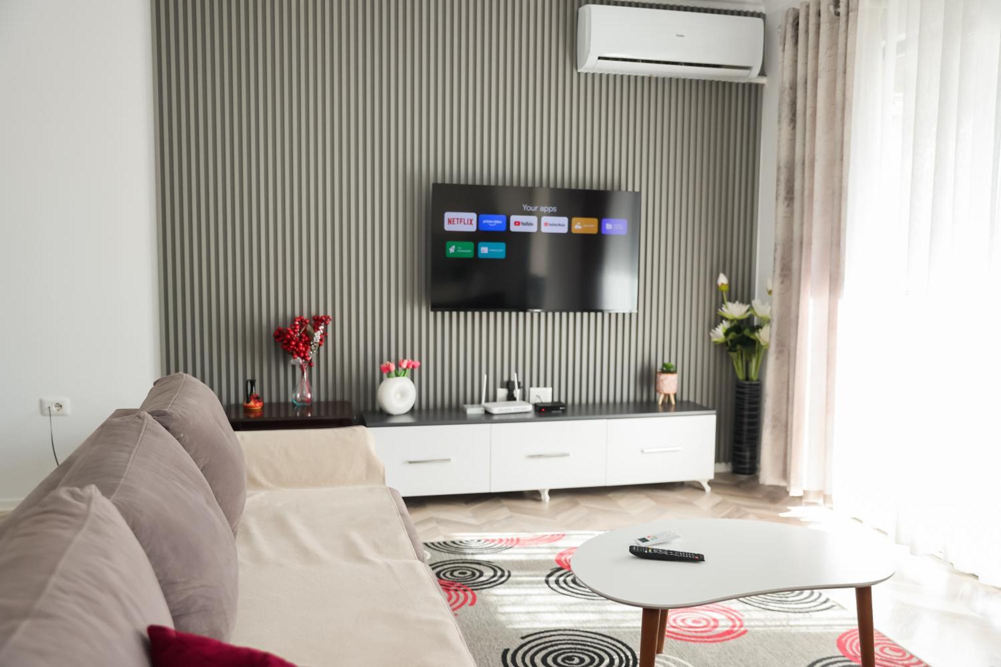 Family Apartment Тирана Екстериор снимка