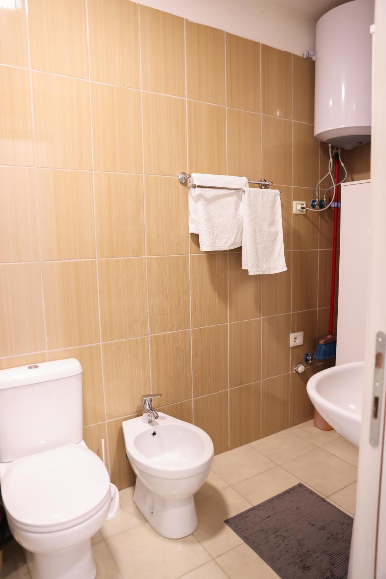 Family Apartment Тирана Екстериор снимка