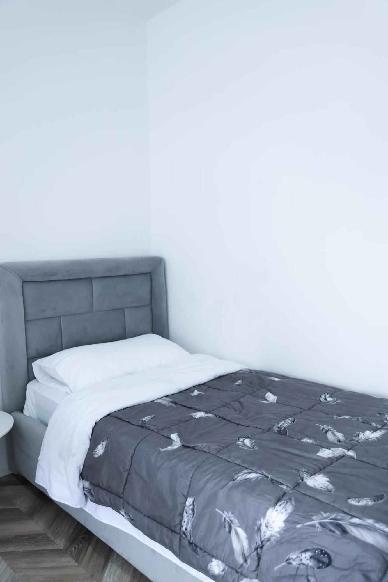 Family Apartment Тирана Екстериор снимка